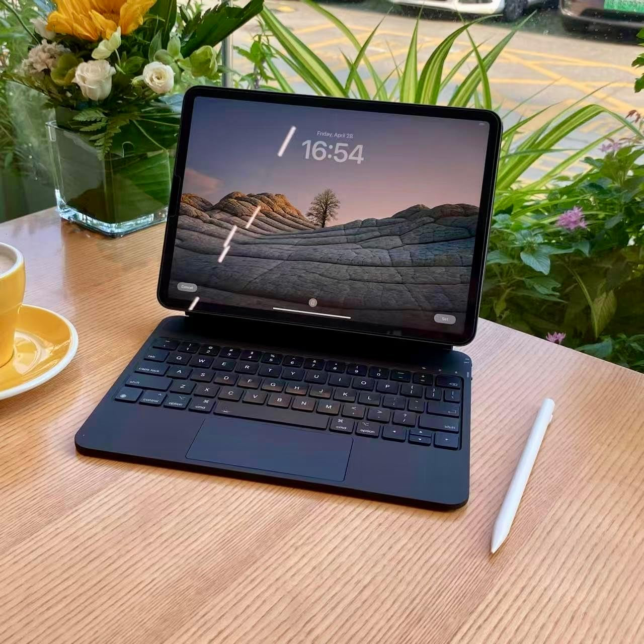 Magic Keyboard Hülle Für Ipad 10. Generation 2022 10,9 Zoll Und Ipad 11. A16 2025, Magnetische Tastaturhülle Mit Multi-Touch Trackpad, Hintergrundbeleuchtung, Leichtgewicht, QWERTZ