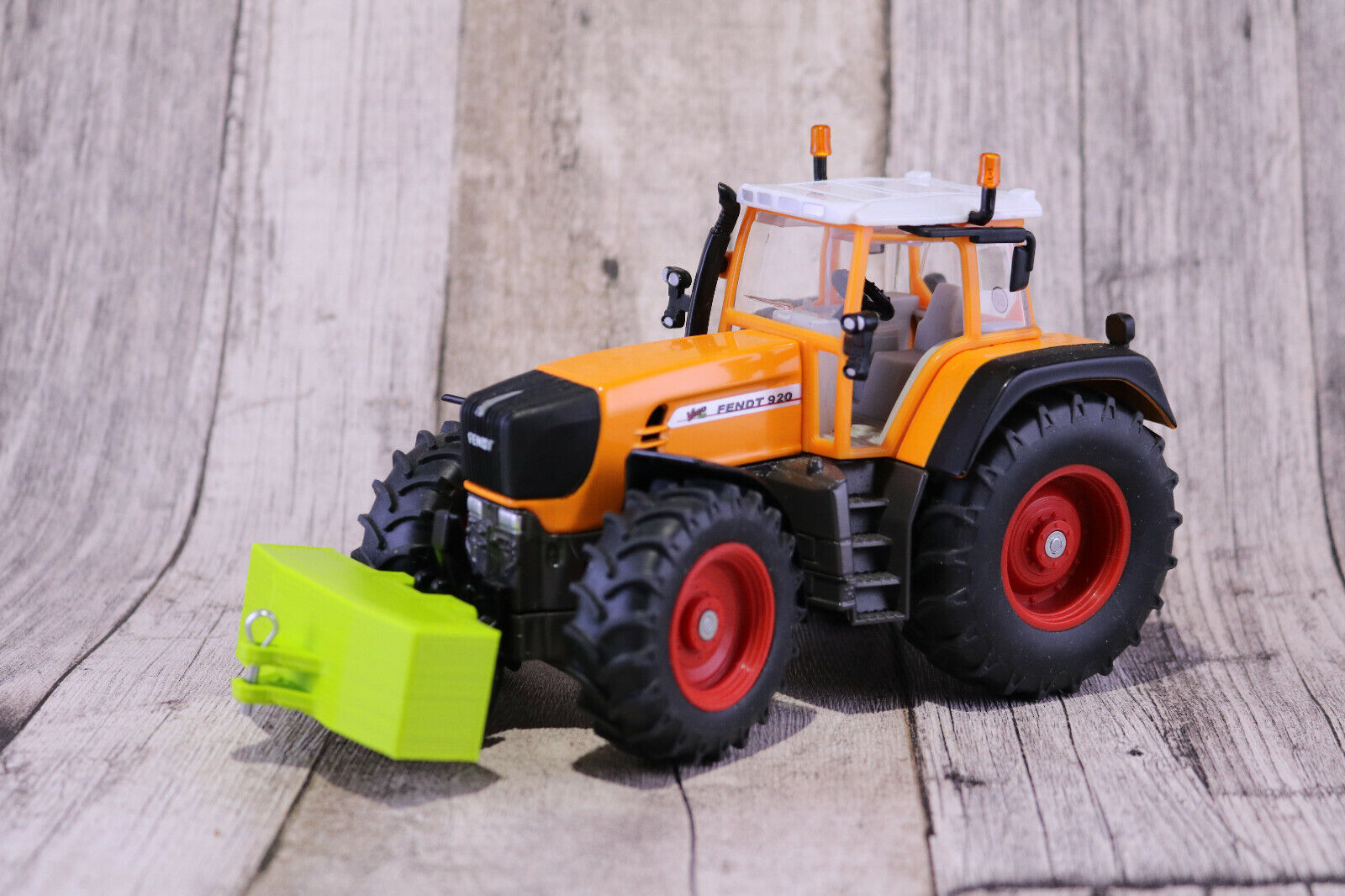 Front Gewicht mit Aufhängung für eine Deichsel 3D Druck z.B. passend für Siku Modelle 1:32